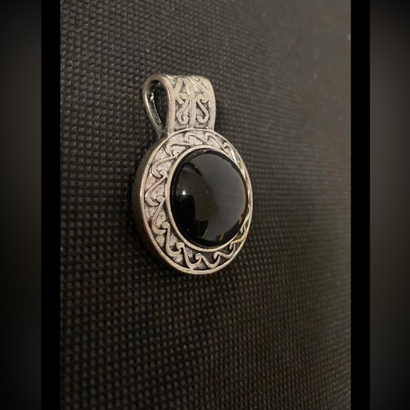 Vintage Black onyx in silver metal design frame pierced earrings with necklace - Picture 9 of 13
